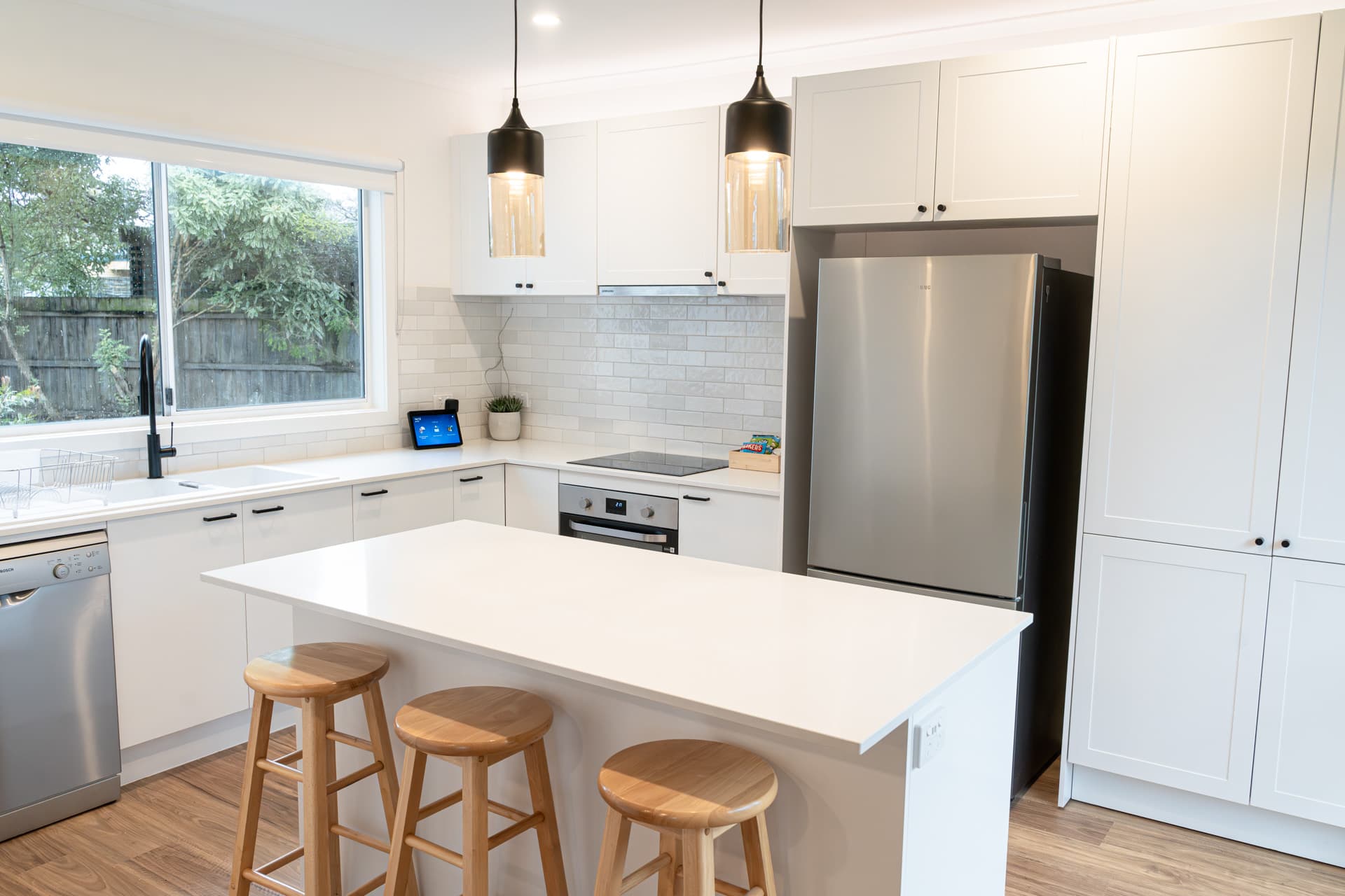 Fully equipped kitchen at Big Isle Retreat holiday house