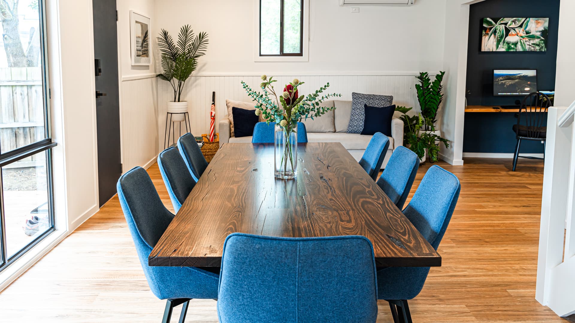 Dining table seating 8 at Big Isle Retreat, Cowes